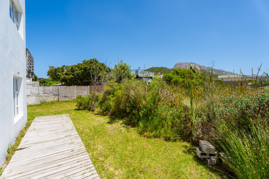 To Let 3 Bedroom Property for Rent in Bettys Bay Western Cape